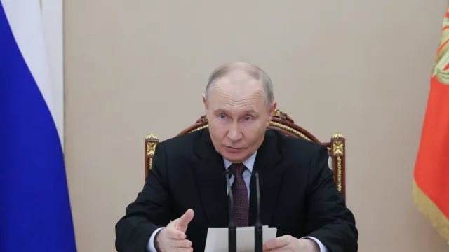 Владимир Путин олигарси,Русия бюджет война,Сюлейман Керимов дарение,икономика Русия война,финанси Русия Украйна