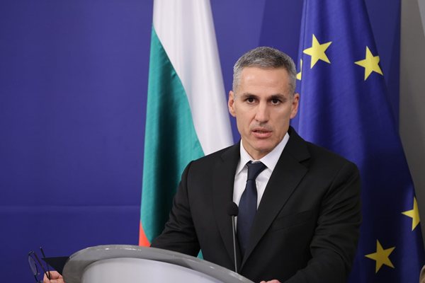 великденски добавки пенсионери,Андрей Гюров,пенсии България,социална помощ пенсионери,правителство България
