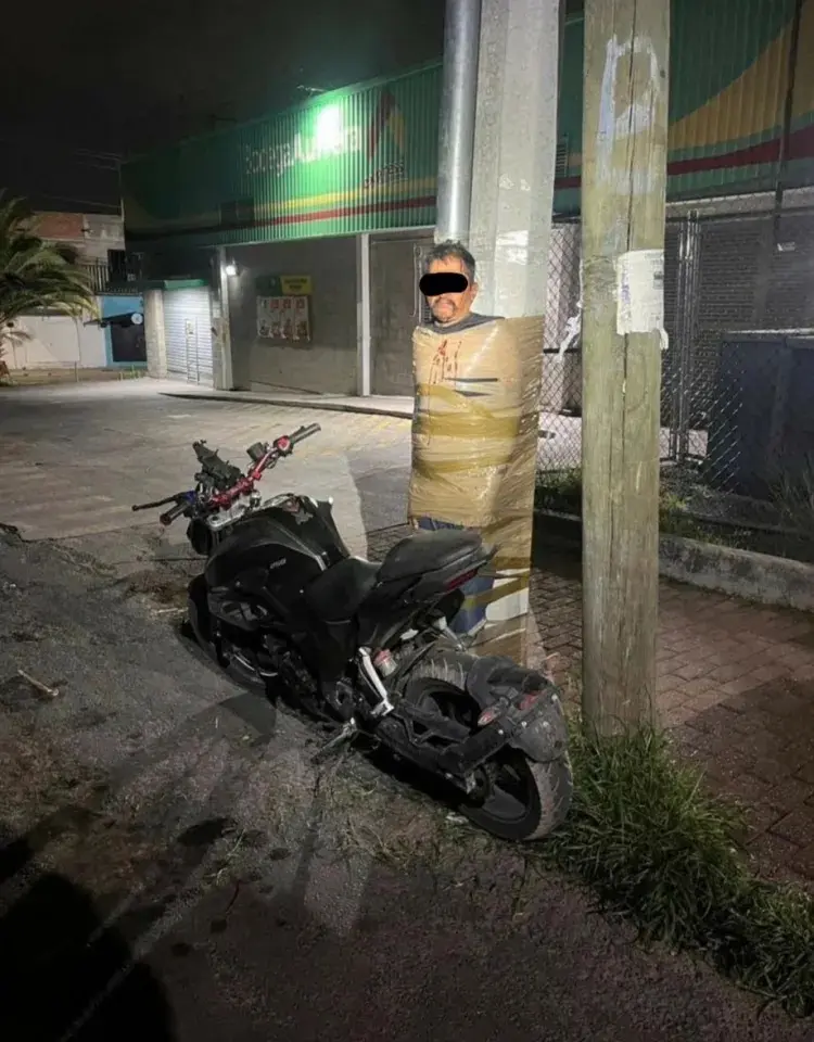 mexican batman vigilante chasing suspected 132634112